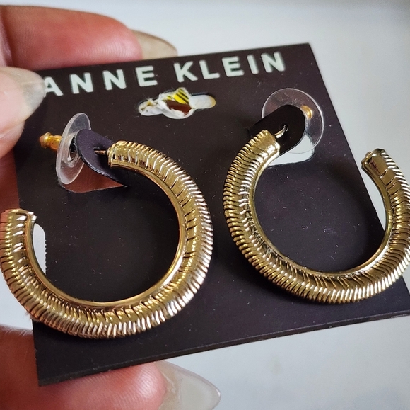NWT Anne Klein Gold Hoop Stud Earrings - Picture 8 of 12